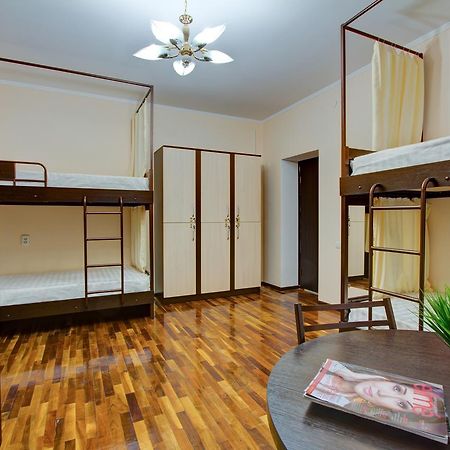 Centre Hostel Μπισκέκ Εξωτερικό φωτογραφία