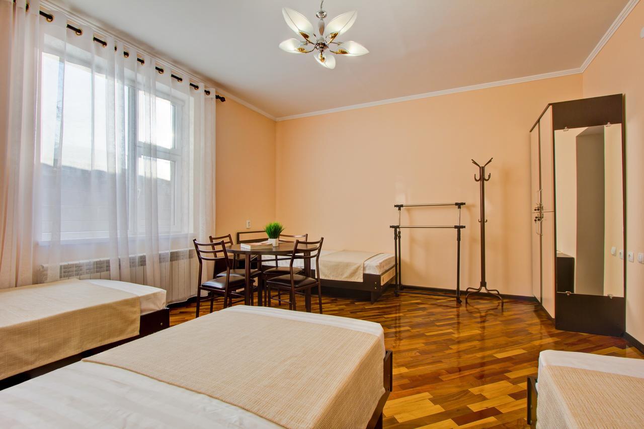 Centre Hostel Μπισκέκ Εξωτερικό φωτογραφία